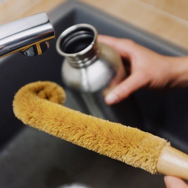 Flaschenbürste aus Bambus und Naturfasern - Haushaltsreinigung.at